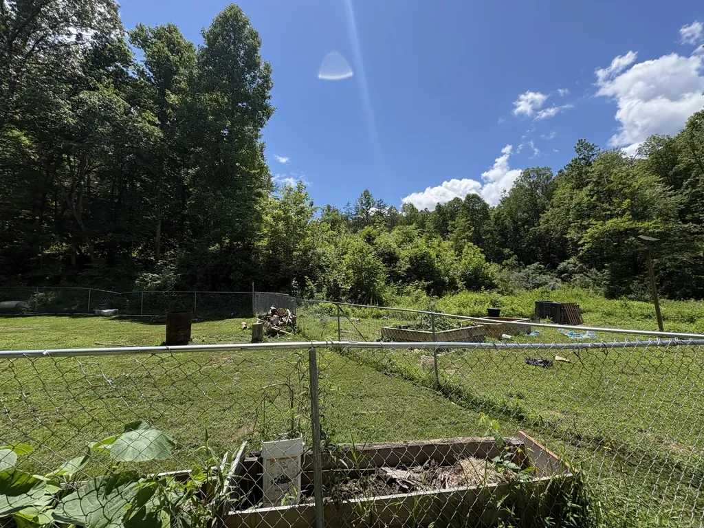 1199 Rawlings Road Manchester KY 40962