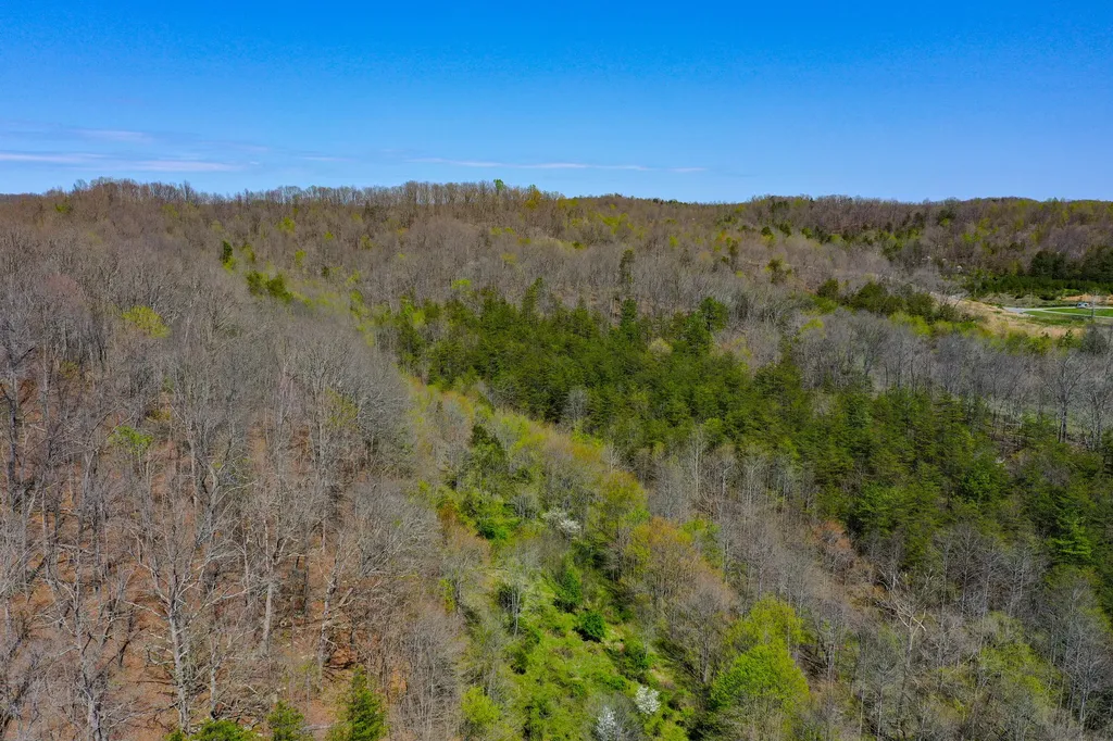 968 Taylor School Road London KY 40741