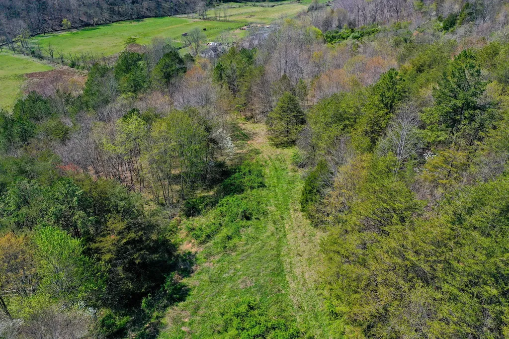 968 Taylor School Road London KY 40741