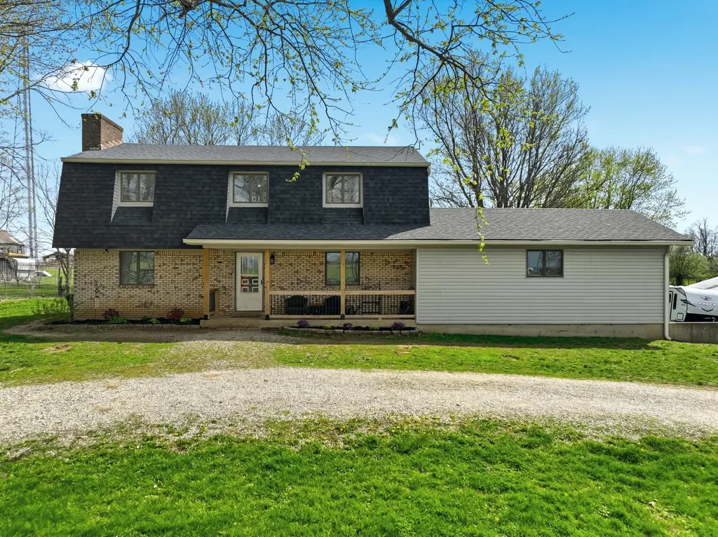 582 Hutchison Road Paris KY 40361