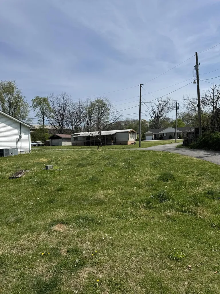 305 Hamlin Avenue Corbin KY 40701