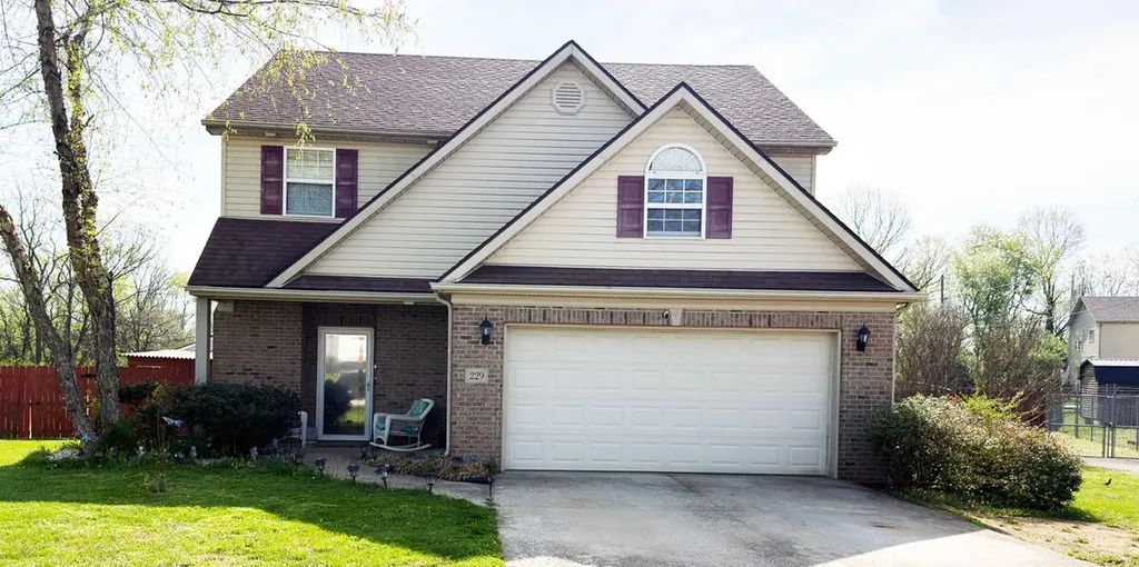 229 Cameron Drive Nicholasville KY 40356