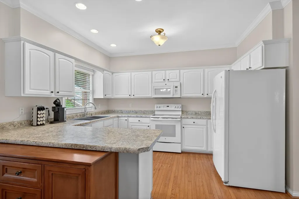 660 Poplar Springs Lane Lexington KY 40515