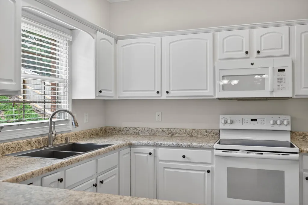 660 Poplar Springs Lane Lexington KY 40515