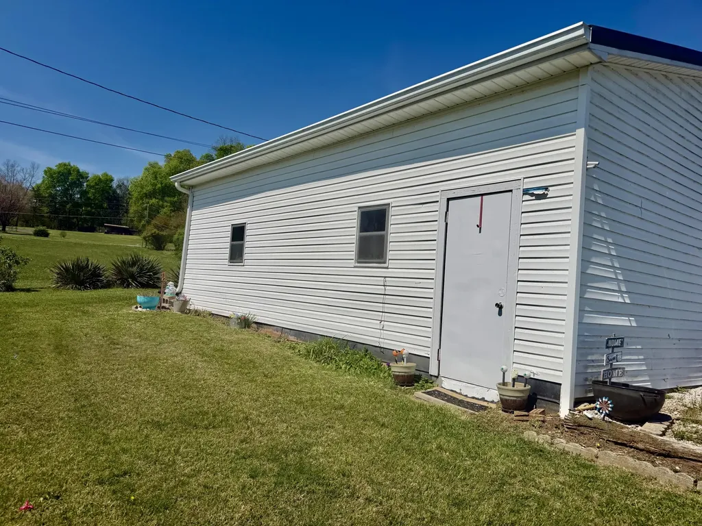 565 Bell Lane Monticello KY 42633