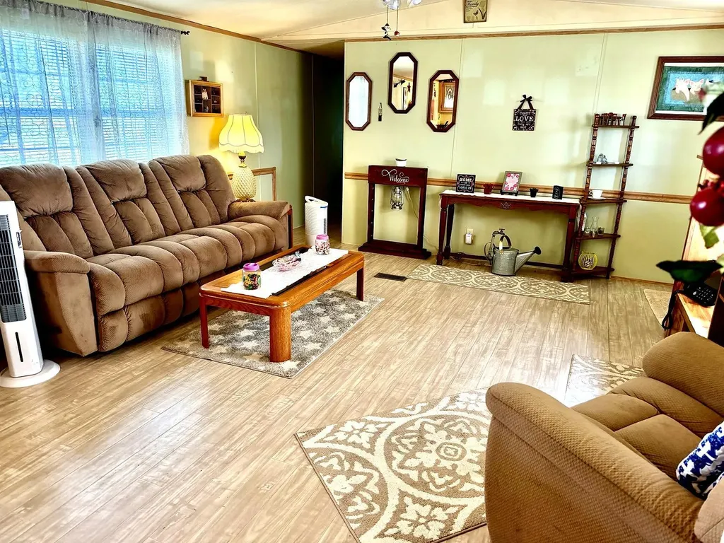565 Bell Lane Monticello KY 42633