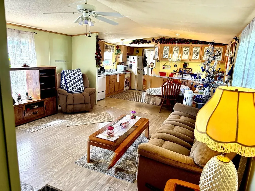 565 Bell Lane Monticello KY 42633