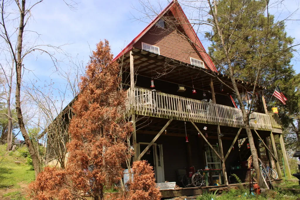 682 Garrad Road Tollesboro KY 41189