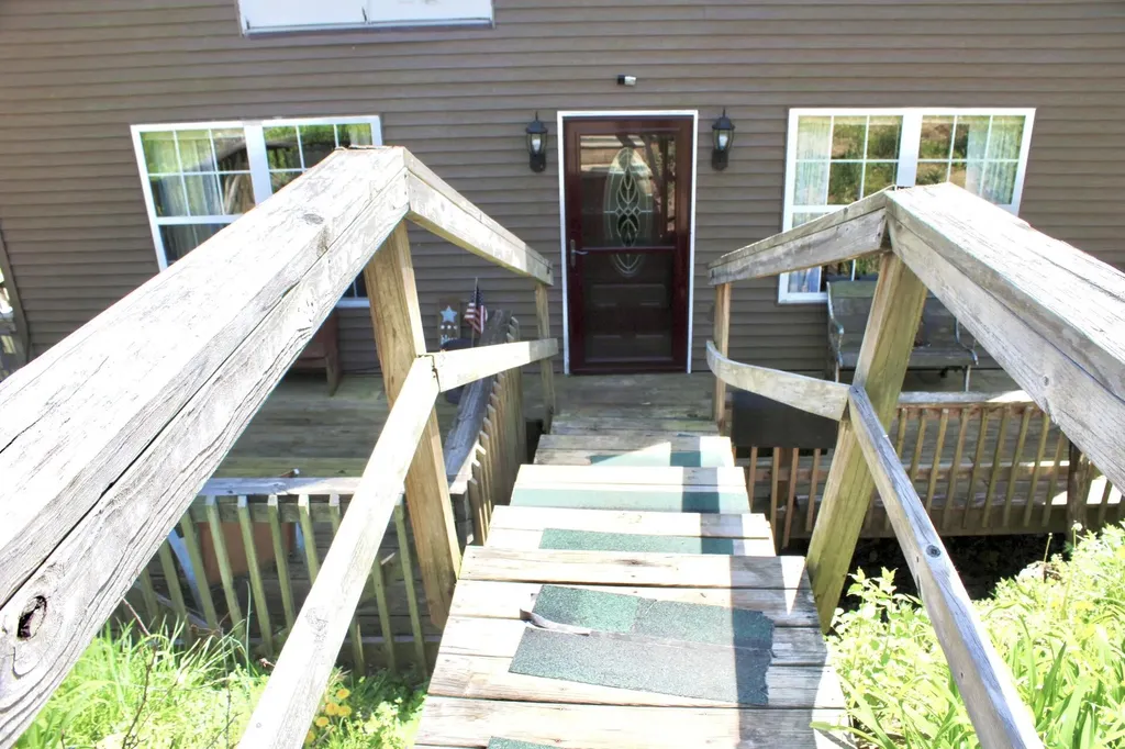682 Garrad Road Tollesboro KY 41189