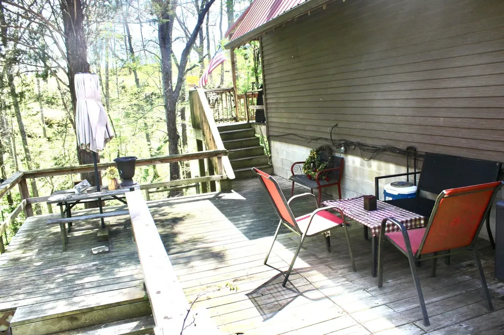 682 Garrad Road Tollesboro KY 41189