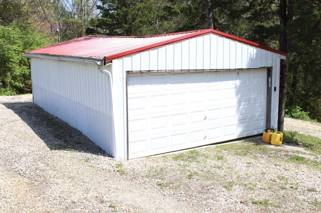 682 Garrad Road Tollesboro KY 41189