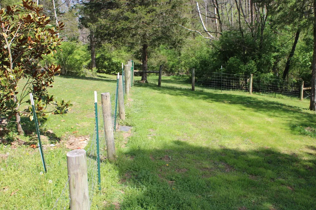 682 Garrad Road Tollesboro KY 41189