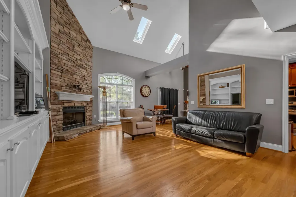 2185 Roswell Drive Lexington KY 40513
