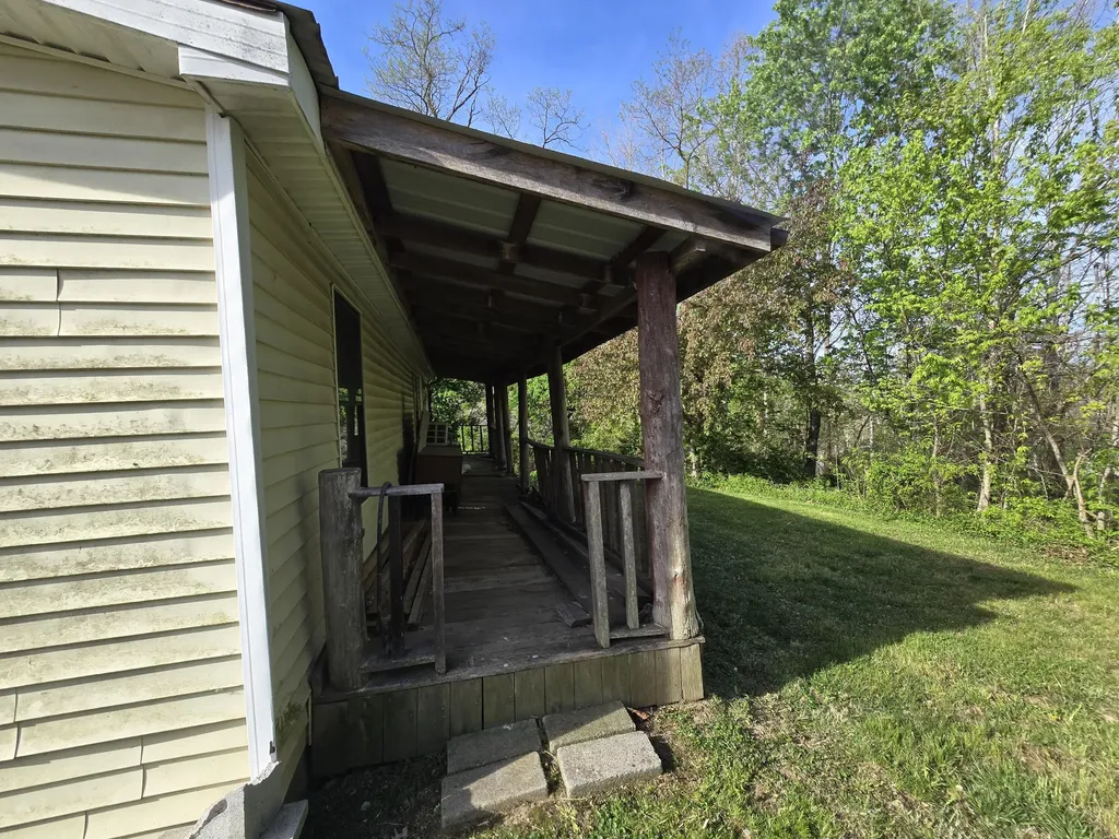 88 Clearview Drive Irvine KY 40336