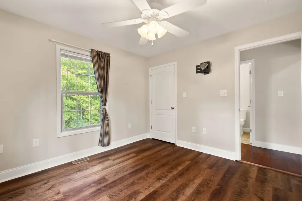 144 Shannon Square Corbin KY 40701