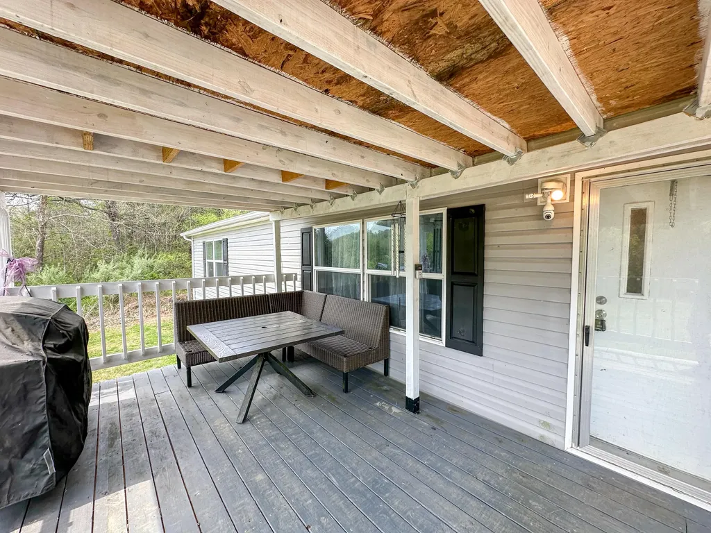2578 Little Indian Creek Road Woodbine KY 40771