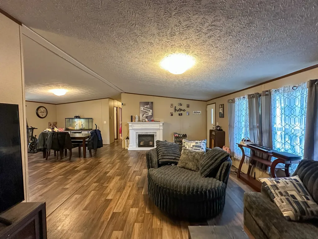 2578 Little Indian Creek Road Woodbine KY 40771
