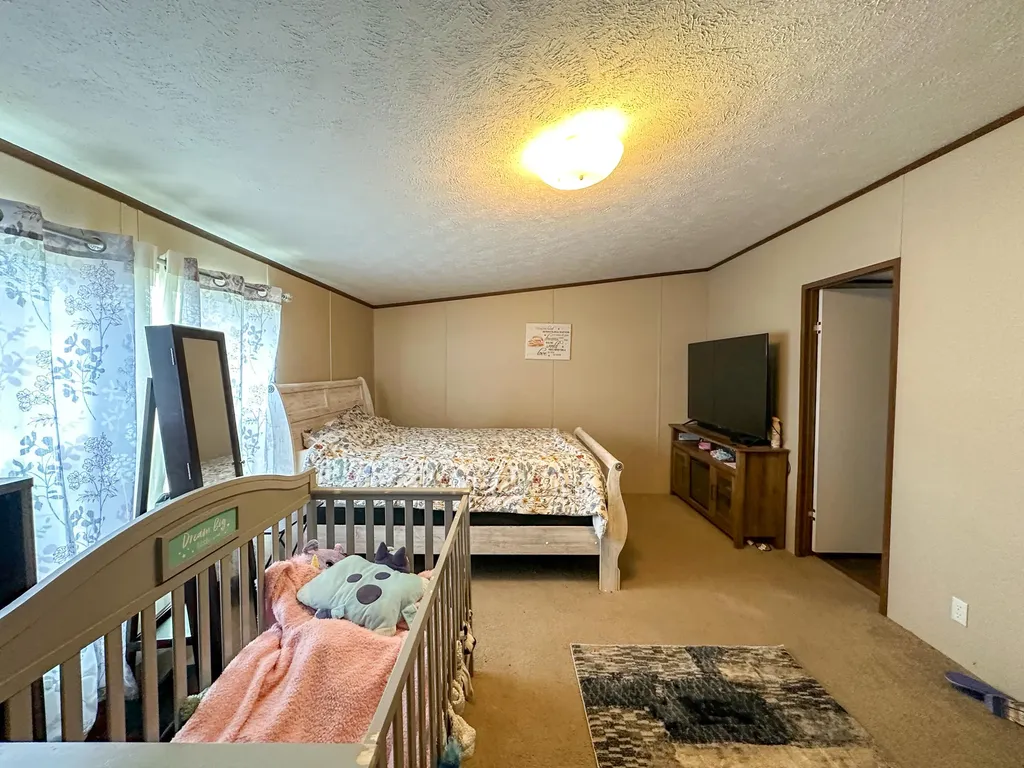2578 Little Indian Creek Road Woodbine KY 40771