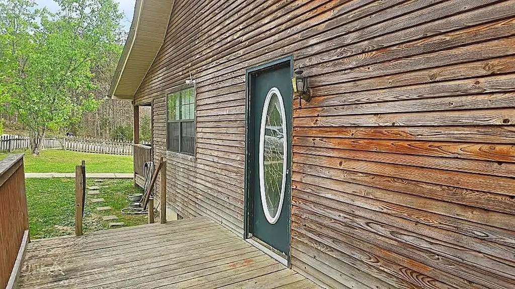 576 Laxton Road Strunk KY 42649