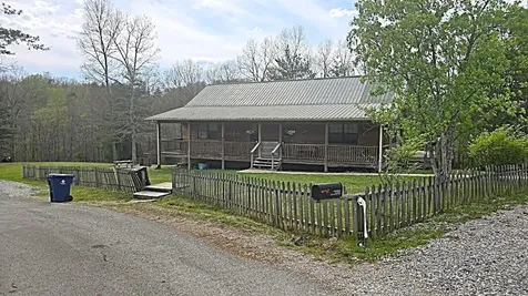 576 Laxton Road Strunk KY 42649