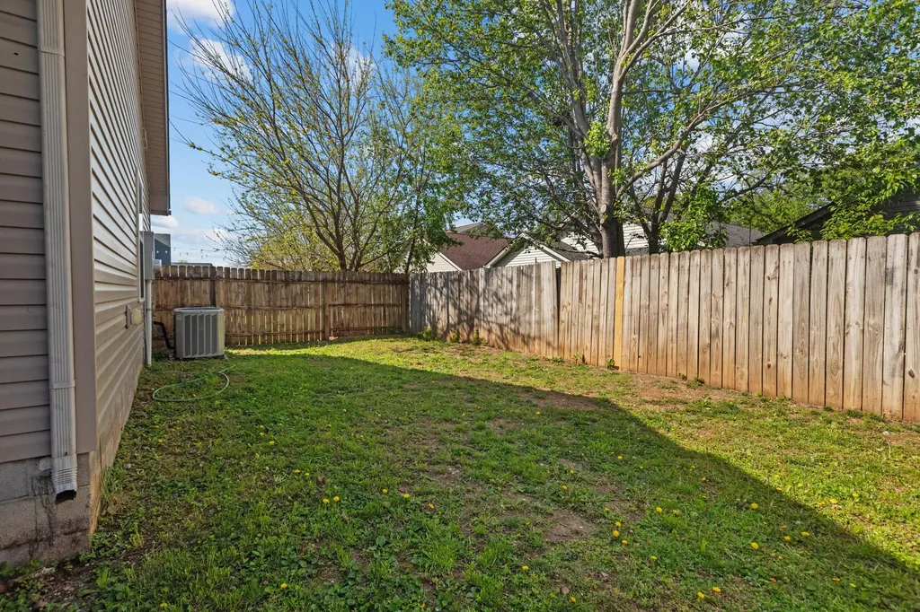 2609 Buck Lane Lexington KY 40511