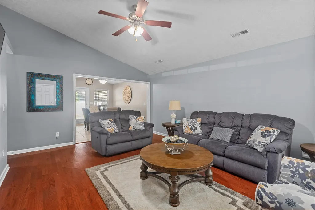 2609 Buck Lane Lexington KY 40511