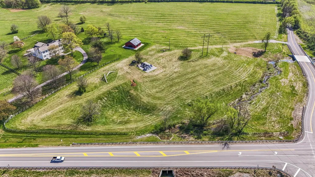 750 Elizabeth Station Road Paris KY 40361
