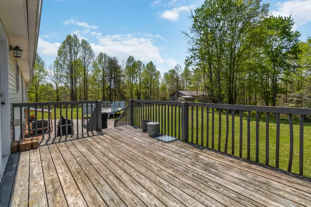 1077 Sims Ridge Road Kings Mountain KY 40442