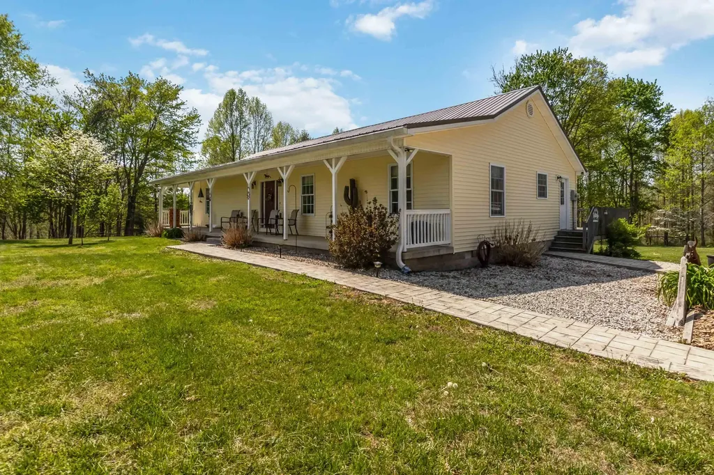 1077 Sims Ridge Road Kings Mountain KY 40442