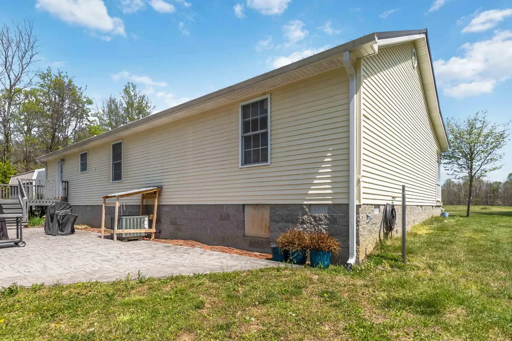 1077 Sims Ridge Road Kings Mountain KY 40442