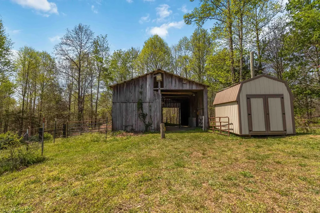 1077 Sims Ridge Road Kings Mountain KY 40442