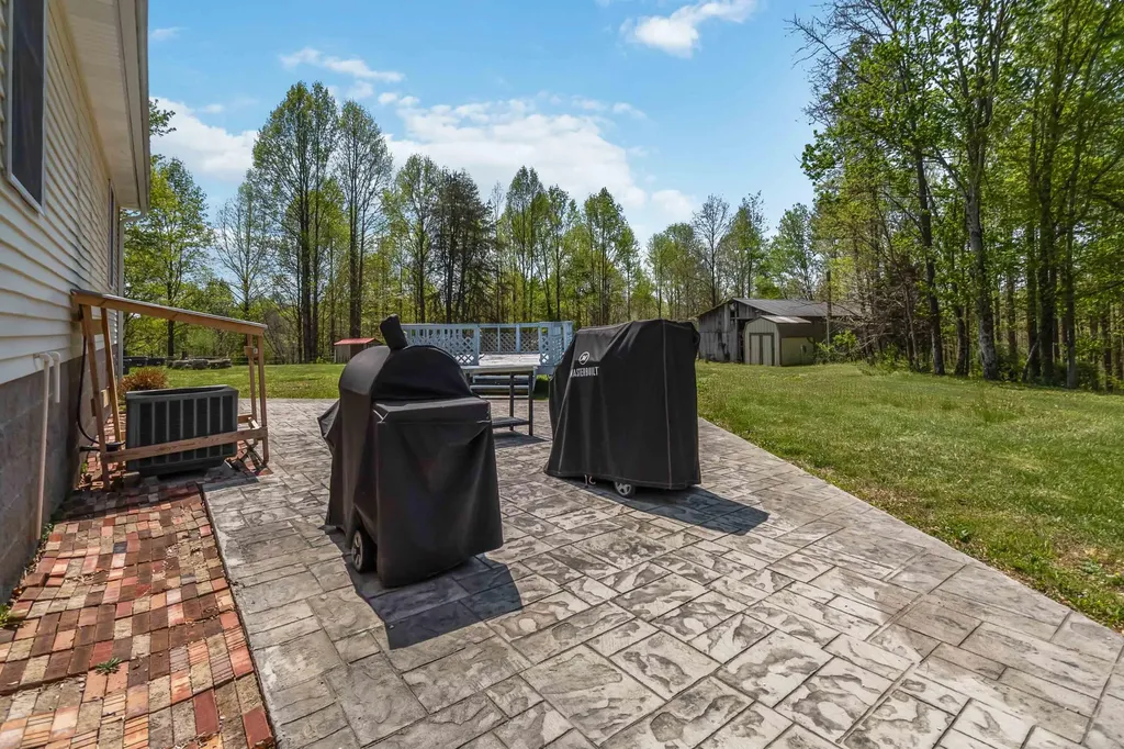 1077 Sims Ridge Road Kings Mountain KY 40442