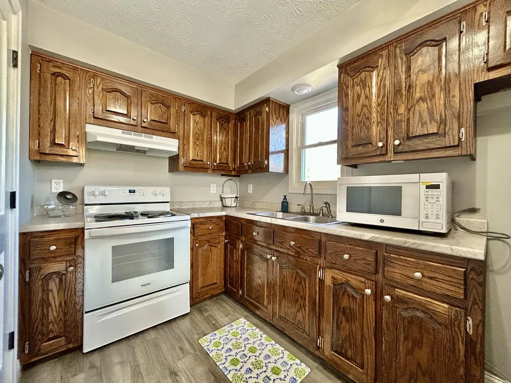 103 Harvey Avenue Somerset KY 42501