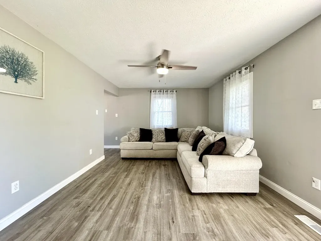 103 Harvey Avenue Somerset KY 42501