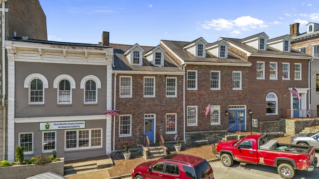 339 Main Street Paris KY 40361