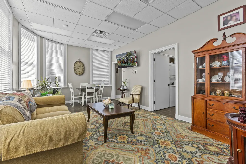 339 Main Street Paris KY 40361