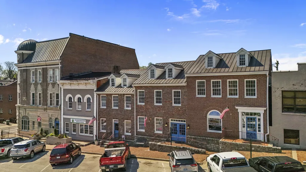 339 Main Street Paris KY 40361