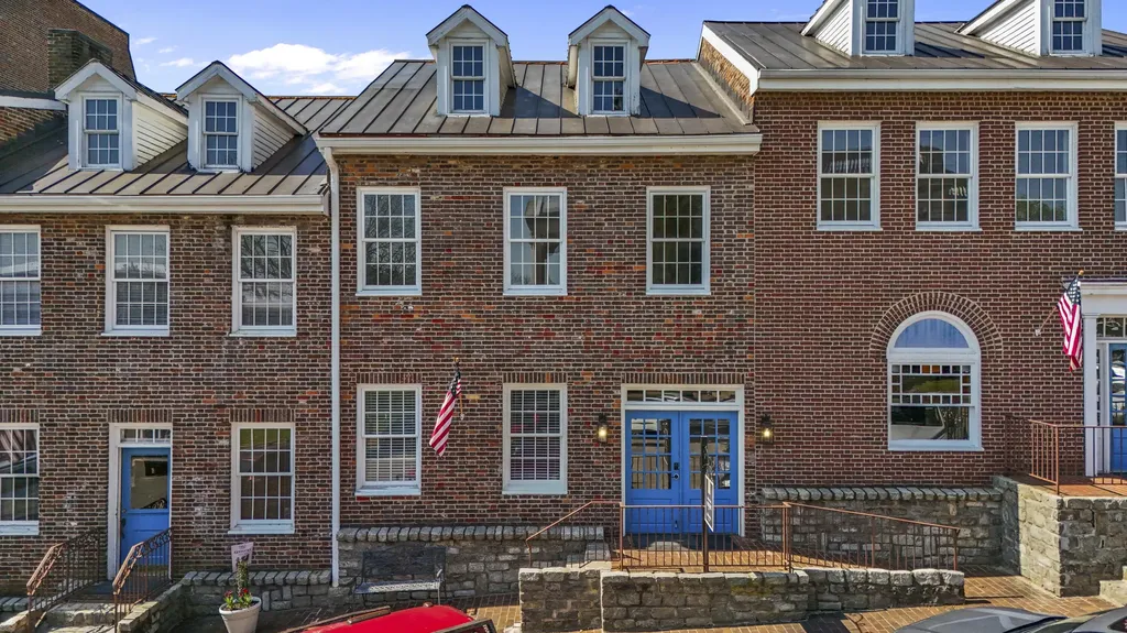 339 Main Street Paris KY 40361