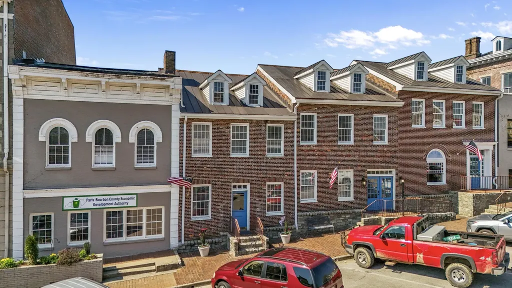 339 Main Street Paris KY 40361