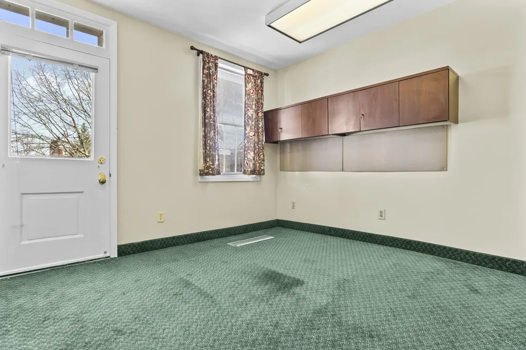 339 Main Street Paris KY 40361