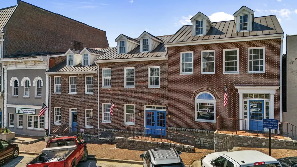 339 Main Street Paris KY 40361