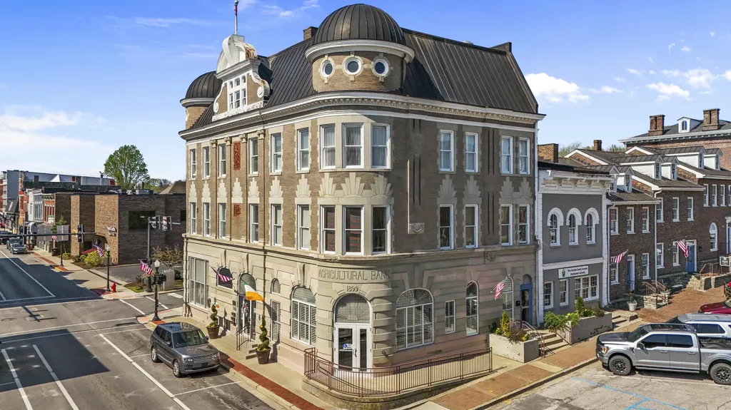 339 Main Street Paris KY 40361