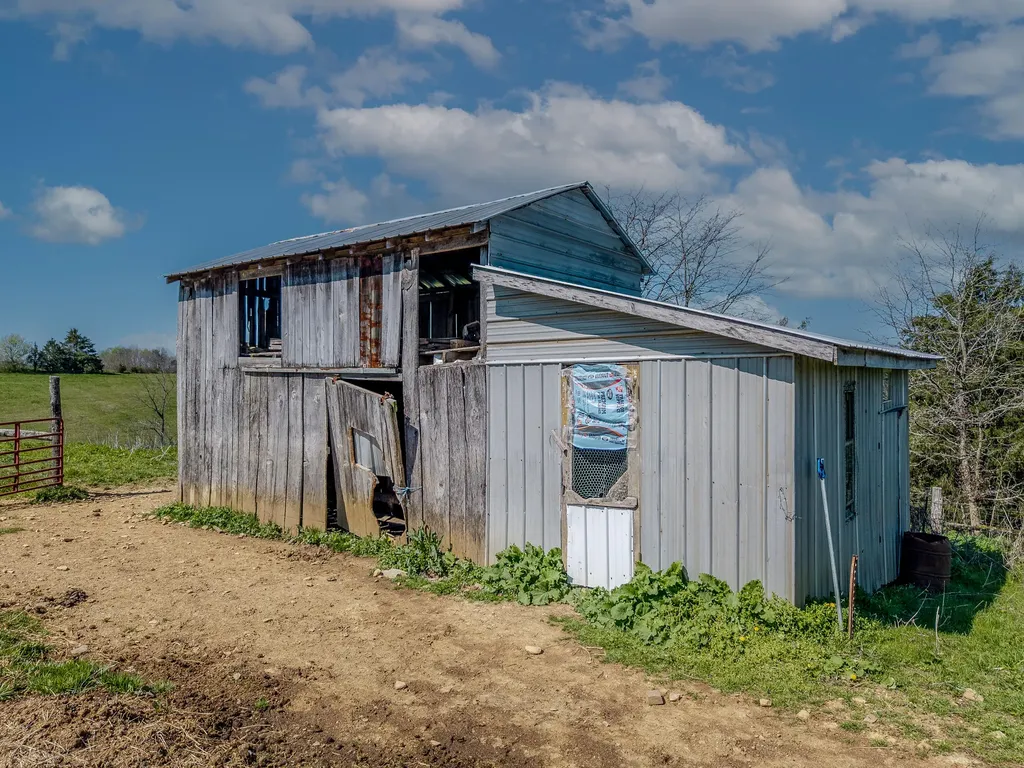 608 Saunders Lane Hillsboro KY 41049
