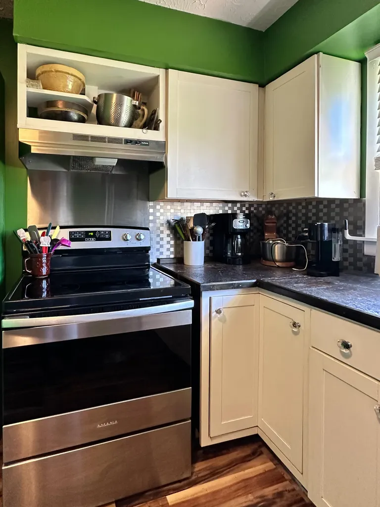 241 8th Avenue Clay City KY 40312