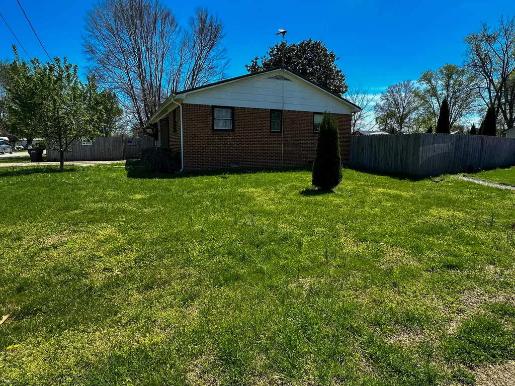 241 8th Avenue Clay City KY 40312