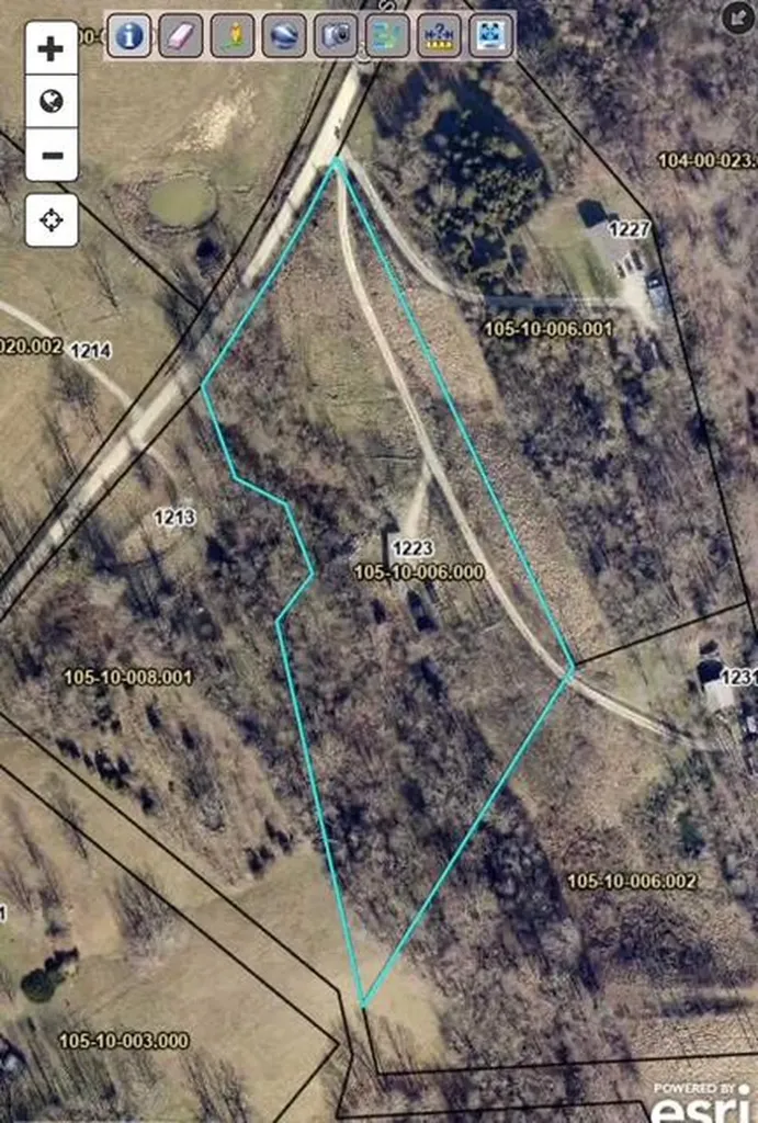 1223 Glass Pike Stamping Ground KY 40379