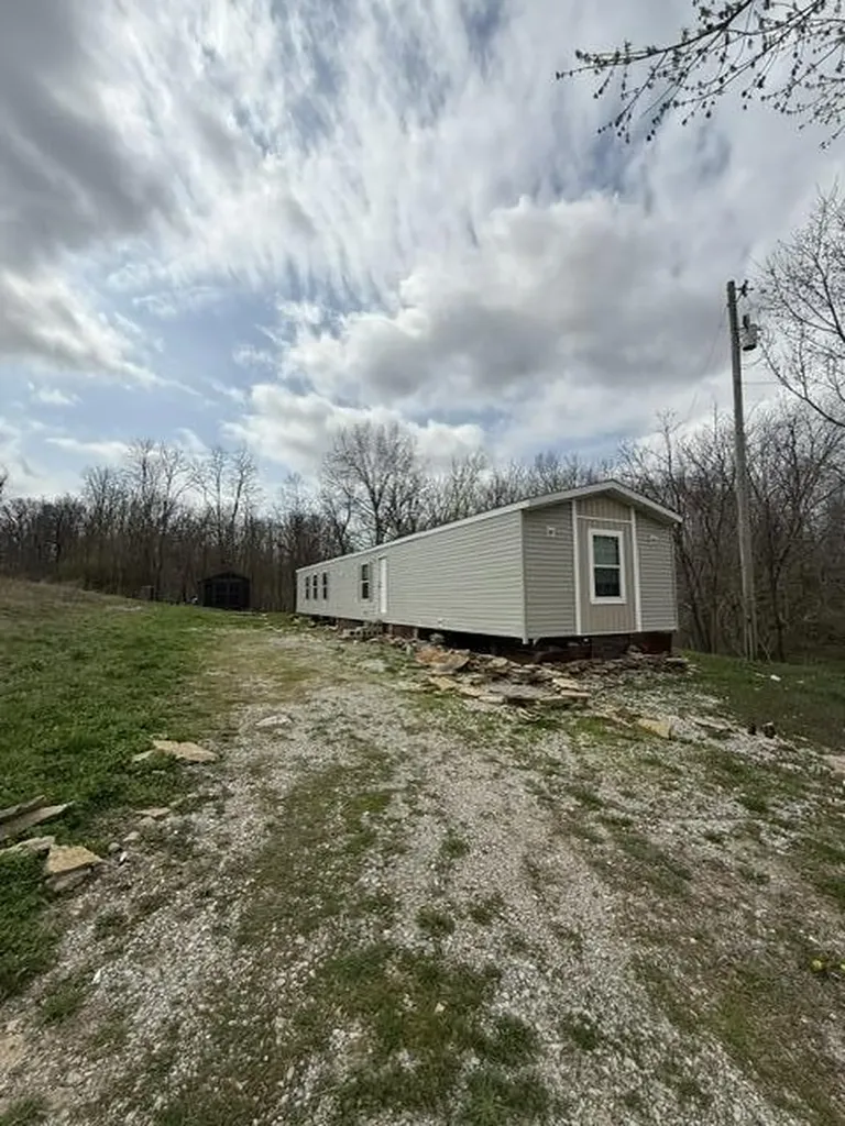 1223 Glass Pike Stamping Ground KY 40379