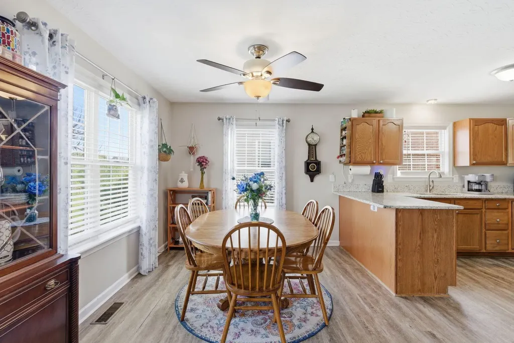 204 Village Drive Frankfort KY 40601