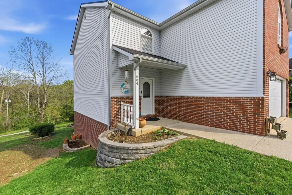204 Village Drive Frankfort KY 40601