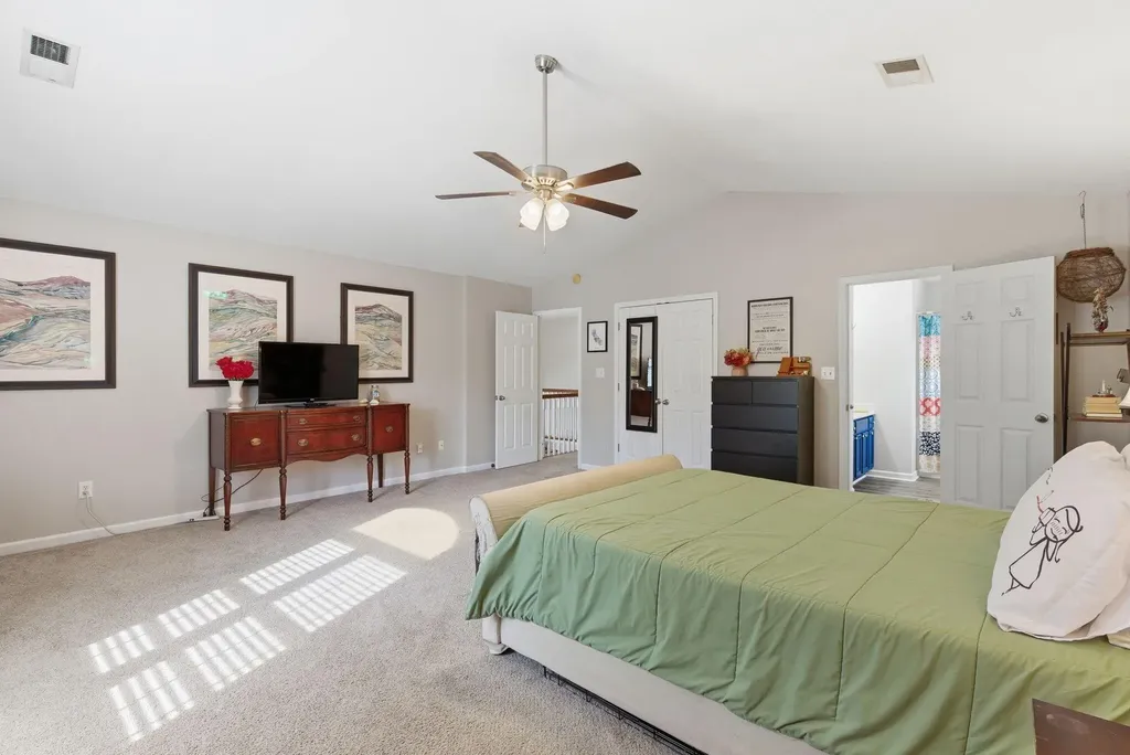 204 Village Drive Frankfort KY 40601
